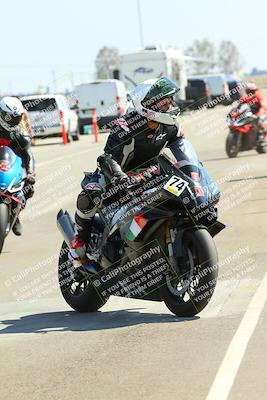 media/Sep-20-2025-TrackDaz (Sat) [[27f0cde673]]/Around the Pits/